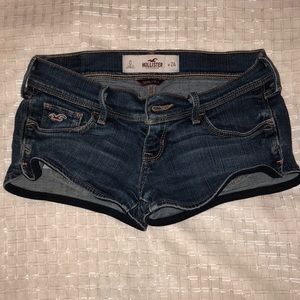 Hollister jean shorts 24/0 ⭐️SUMMER CLEARANCE!⭐️
